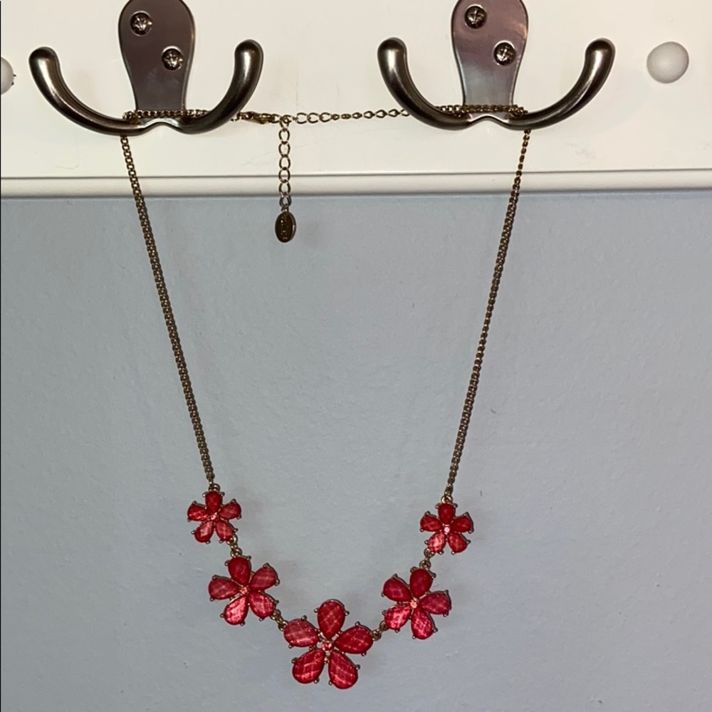 Flower necklace.